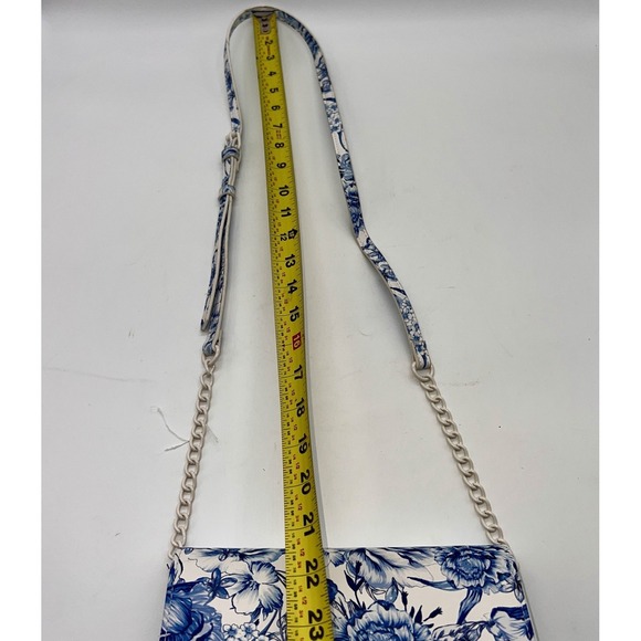 Betsey Johnson Handbag Crossbody Blue Floral Heart Chain Strap - Picture 9 of 9